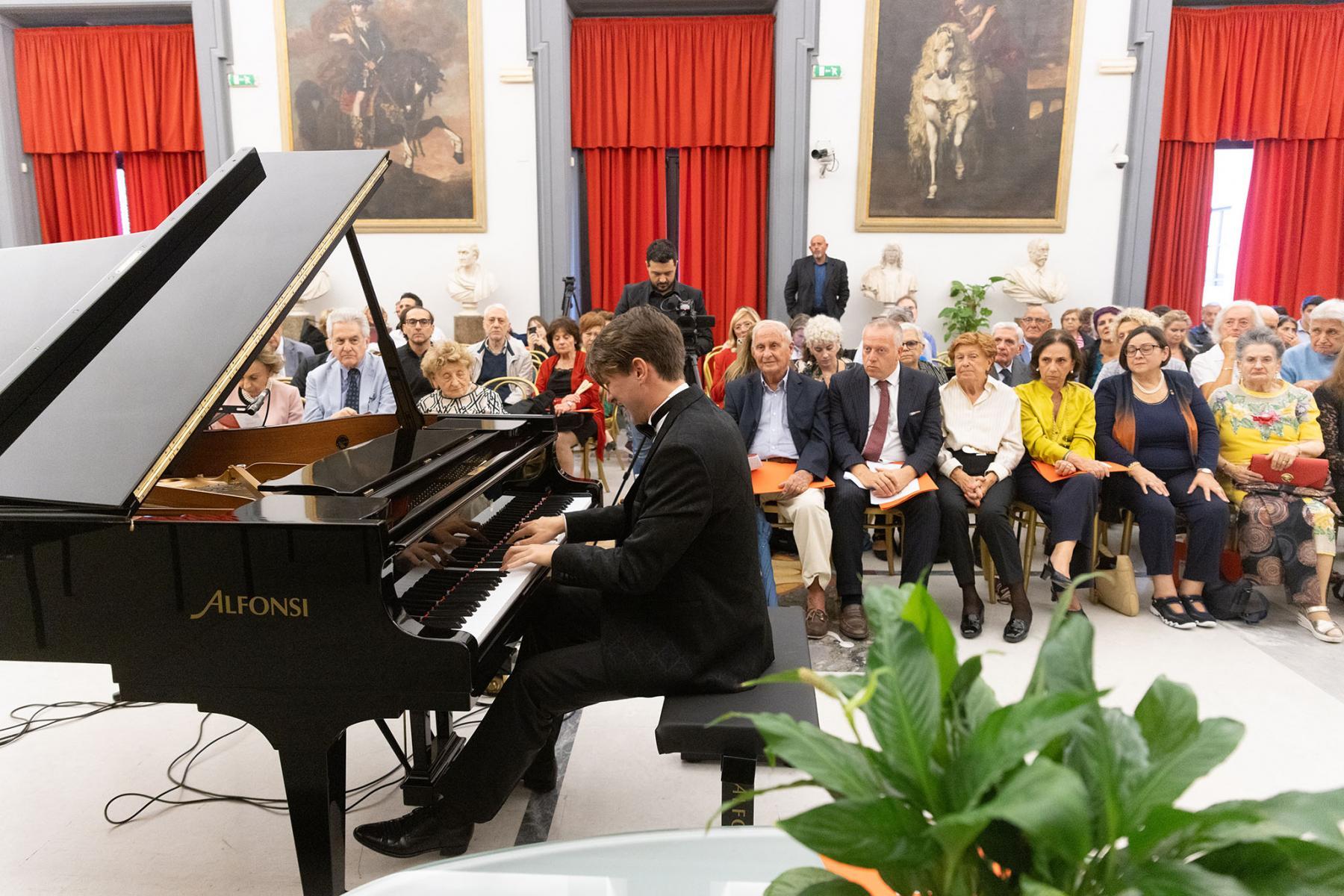 La Fondation Cuomo et l’Association Culturelle F. Chopin inaugurent la 32e édition du Concours International de piano « Roma »